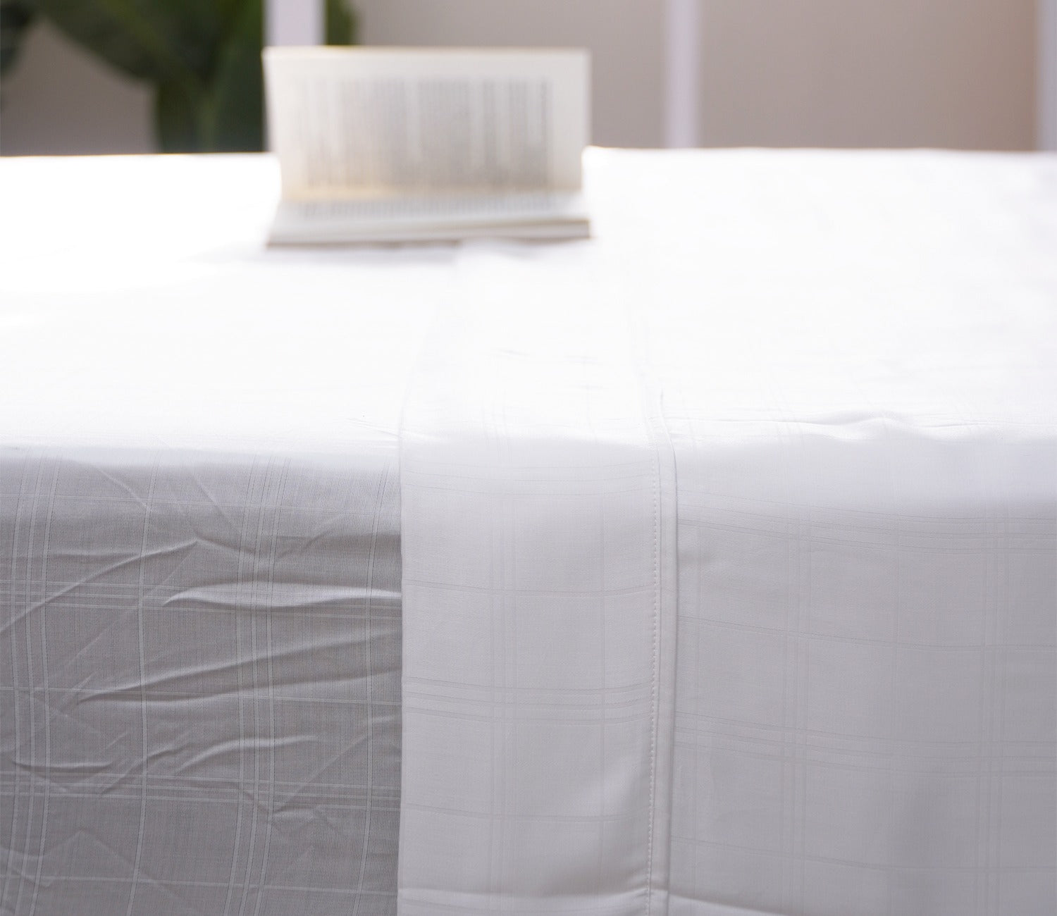 Vegan Dobby Organic Bamboo King Size Bed Sheet with 2 Pillowcases (Ivory)