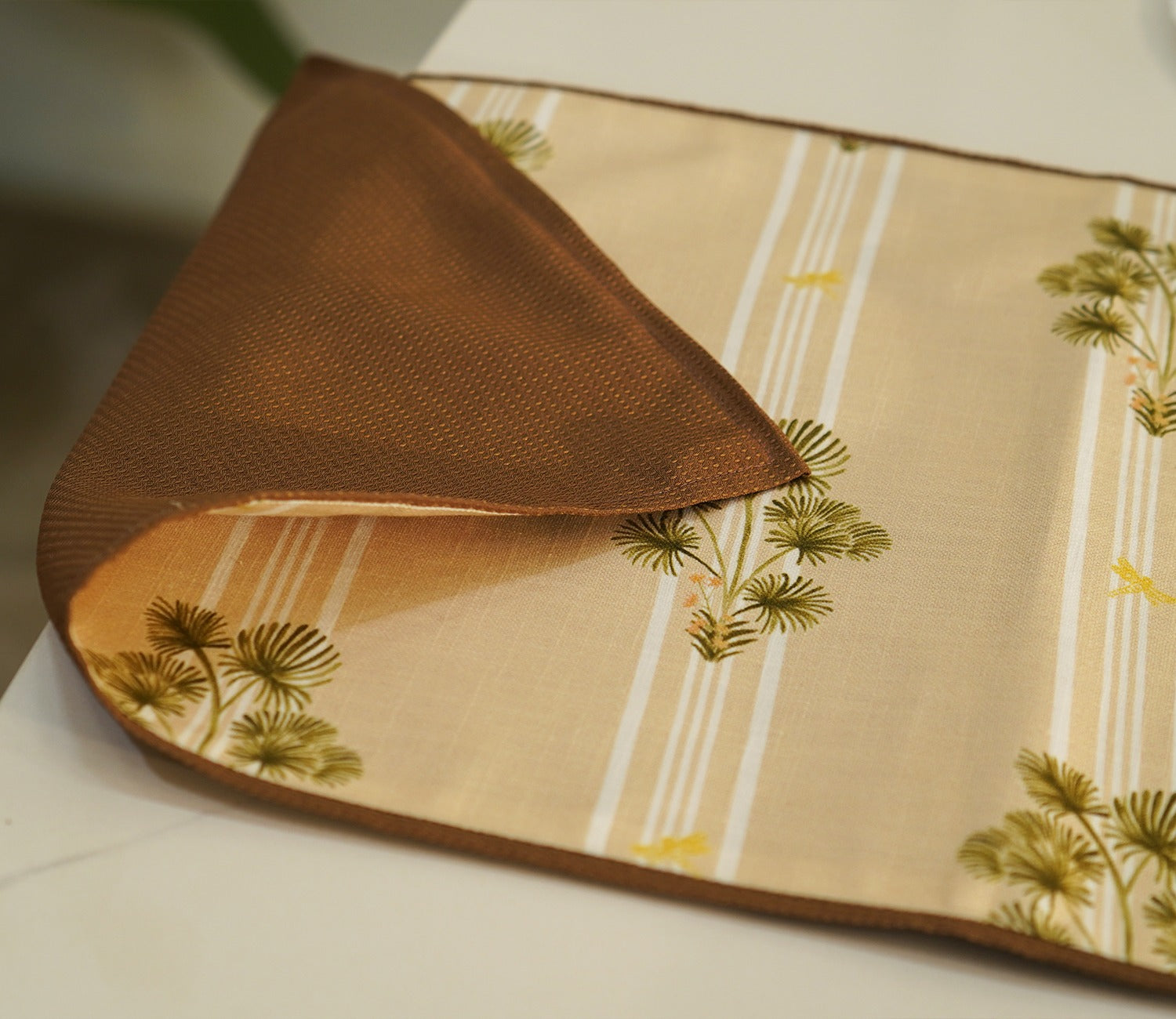 Palmetto Stripe Printed Cotton Table Runner (Beige, 13 x 72 Inches )