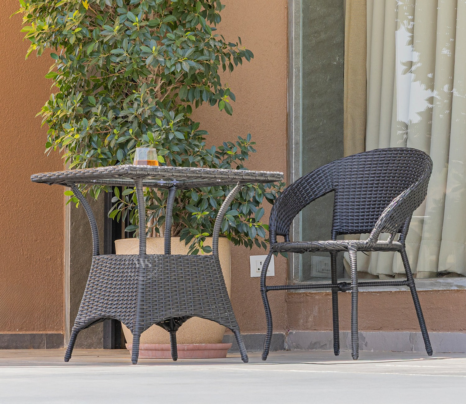Milano Wicker Outdoor Garden Chair (Black)