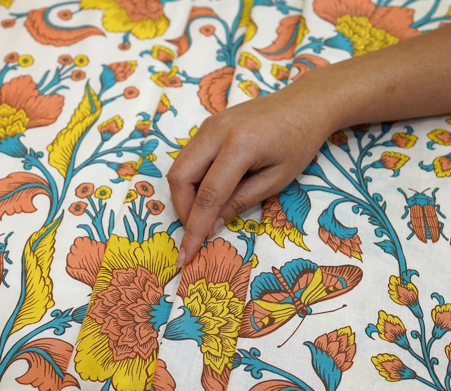 Pernia Moments Queen Size Bedsheet (Orange)
