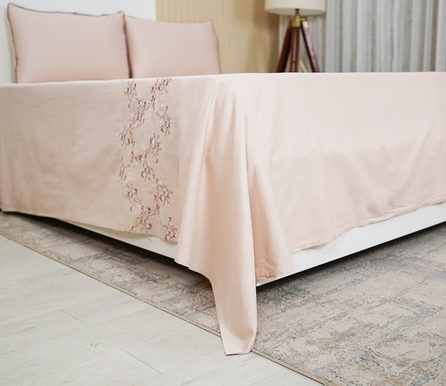 Floral Embroidery 300 TC Flat Pure Cotton King Size Bedsheet With 2 Pillow Covers (Pink)