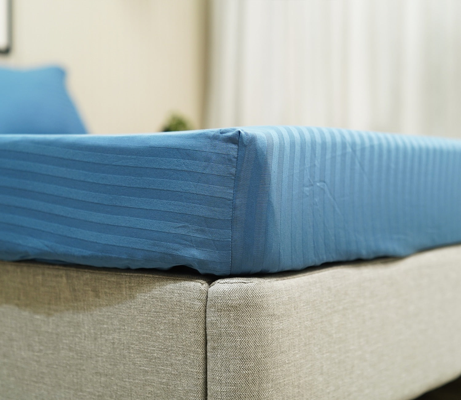 300 TC Pure Cotton Fitted King Size Bedsheet with Satin Stripe with 2 Pillow Covers (Blue)