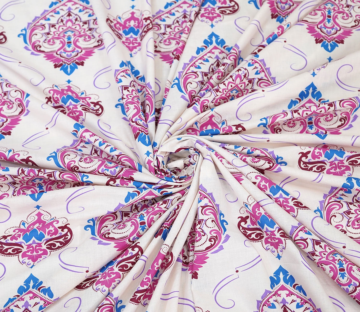 Adorn Moments Queen Size Bedsheet (Pink)