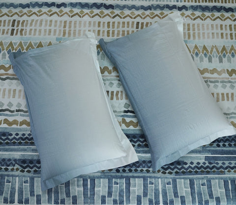 Dotted 144 TC Flat Pure Cotton King Size Bedsheet With 2 Pillow Covers (Blue)
