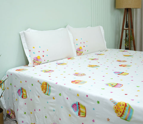 Cupcakes Flat Cotton Kids Bed Sheet King Size with 2 Pillow Covers