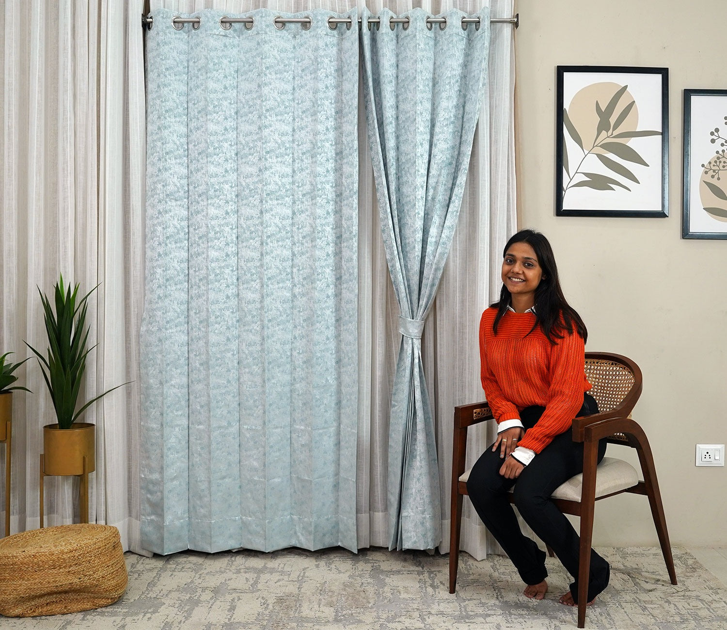 Shiny Textured Blackout 1 Piece Curtain (Blue, 7 Feet)