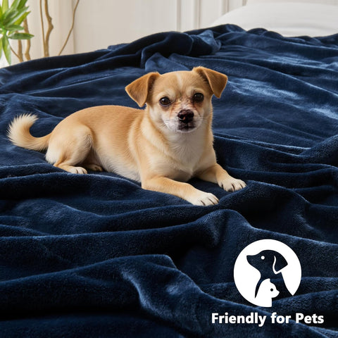 LINENOVA Fleece Blanket 152x203cm Navy, 300GSM Super Soft and Warm Flannel Throw for Bed, Sofa, Couch or Travel