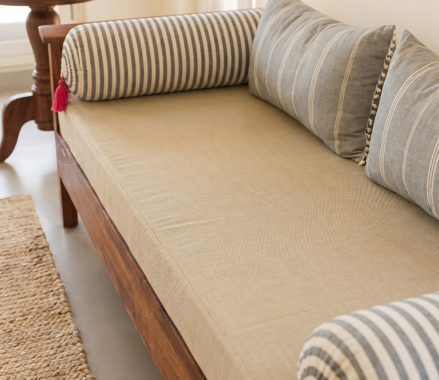 Leona Divan with Mattress (Honey Finish)