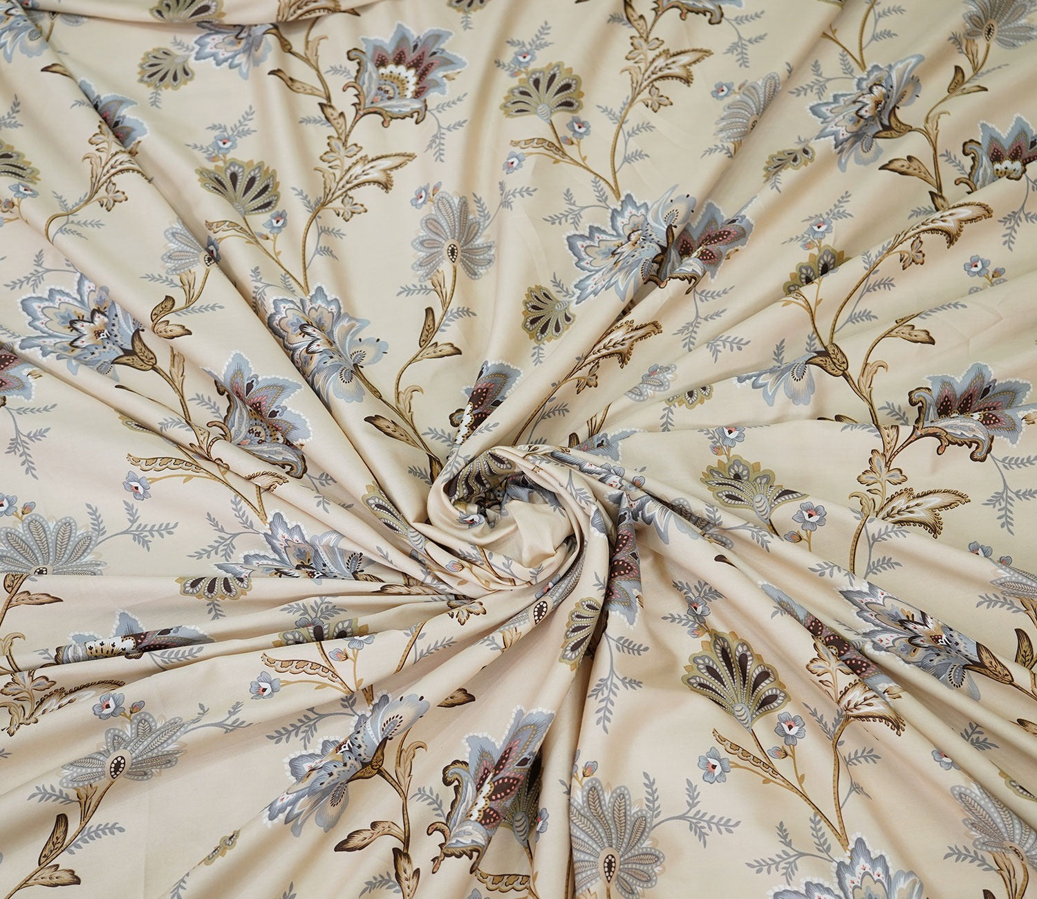 Venusa Classic Printed King Size Bedsheet (Brown)