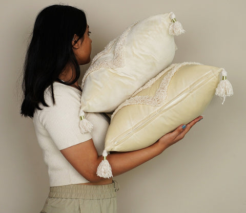 Super Soft Velvet Cushion Covers - Set of 2 (18 x 18 inches, White)