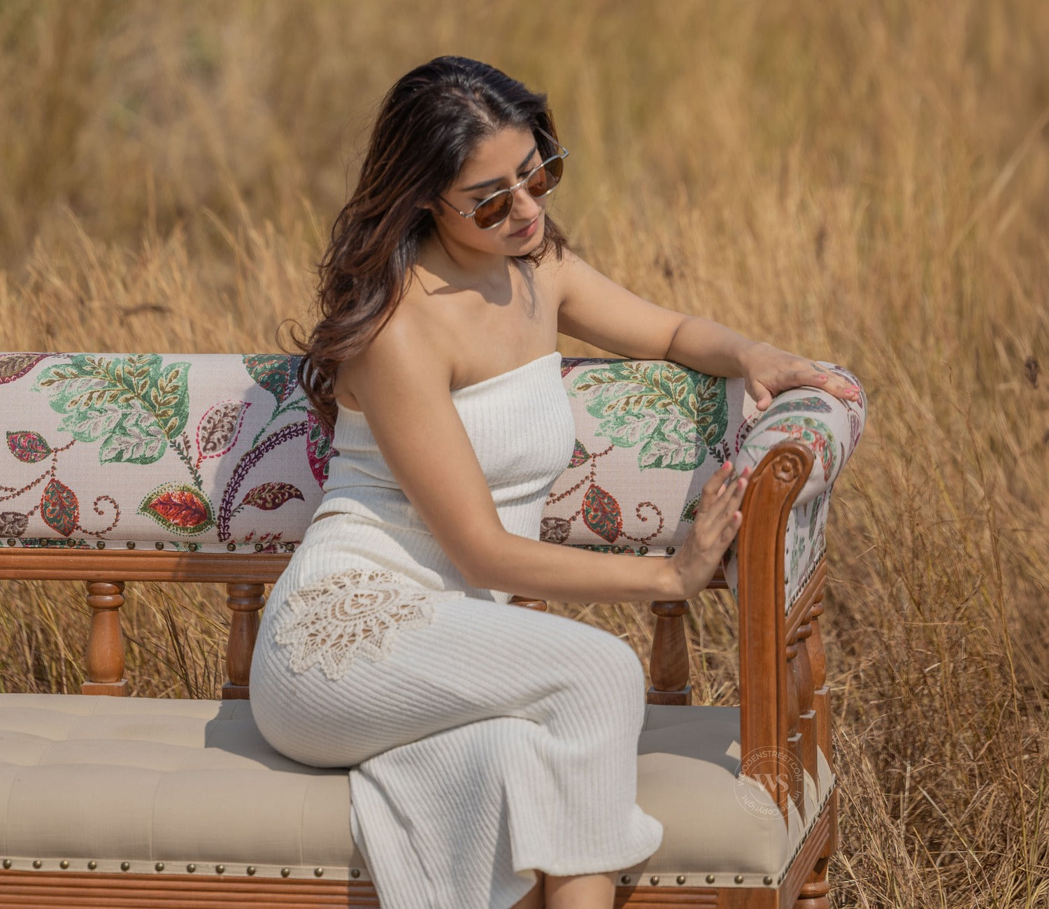 Reyes Bench With Back Rest (Cotton, Rosy Leaf)