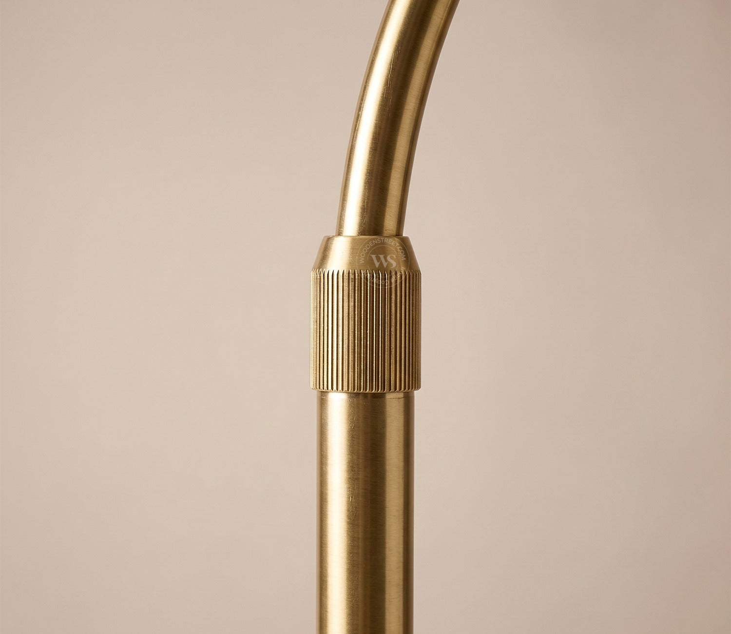 Idania Metal Floor Lamp