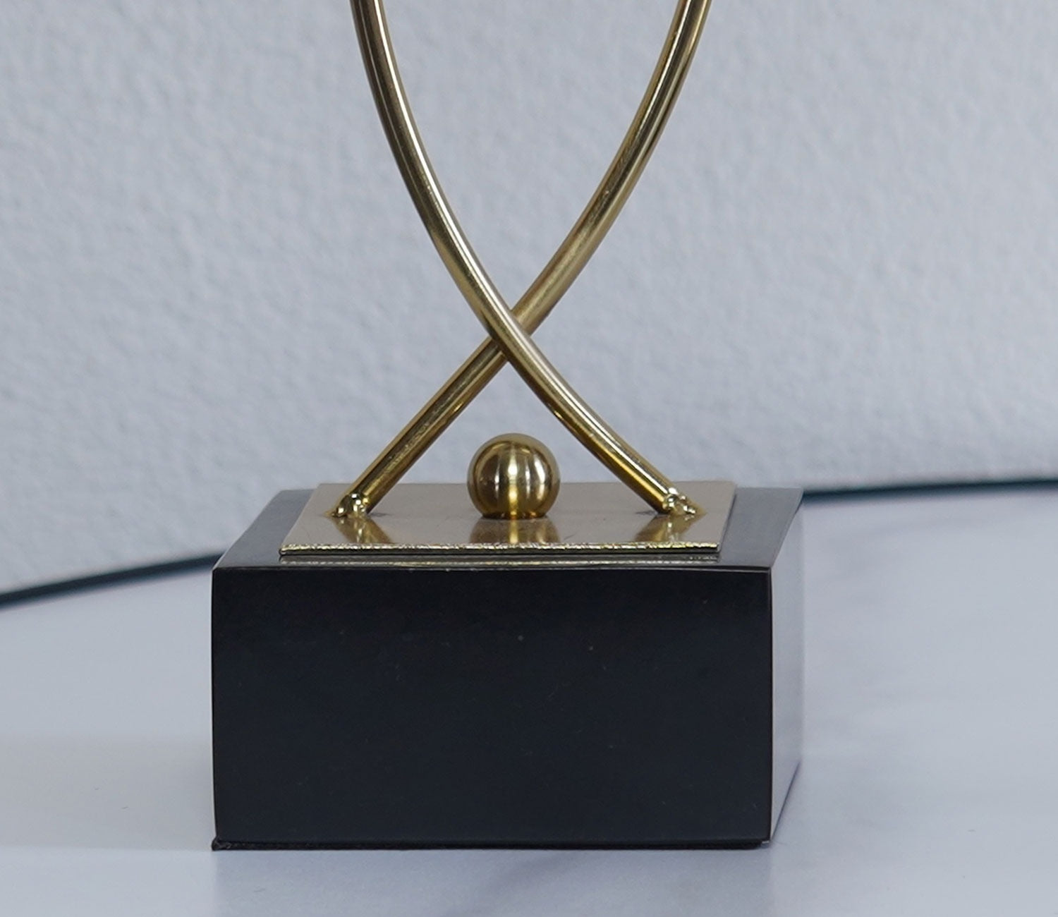 Sleek Petals Table Decor Ornament (L, Gold)