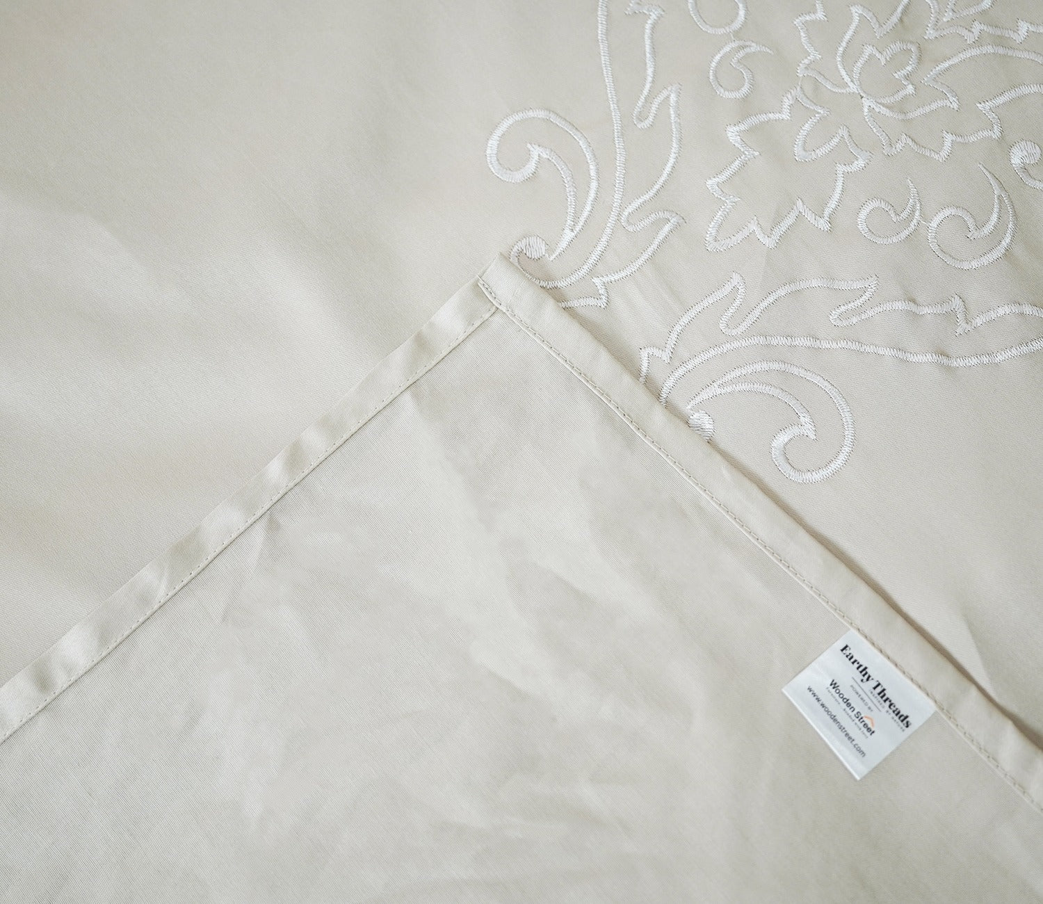 Foliate Embroidery 300 TC Flat Pure Cotton King Size Bedsheet With 2 Pillow Covers (Grey)
