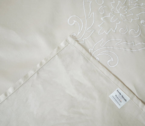 Foliate Embroidery 300 TC Flat Pure Cotton King Size Bedsheet With 2 Pillow Covers (Grey)