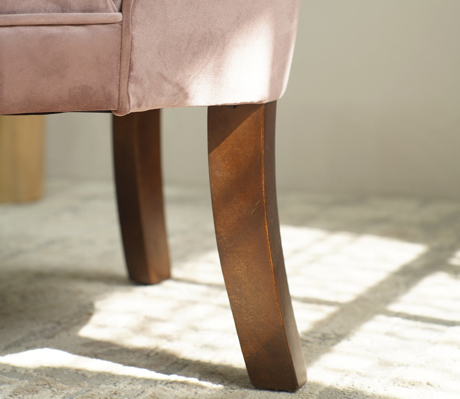 Thrace Lounge Chair (Velvet, Salmon Pink)