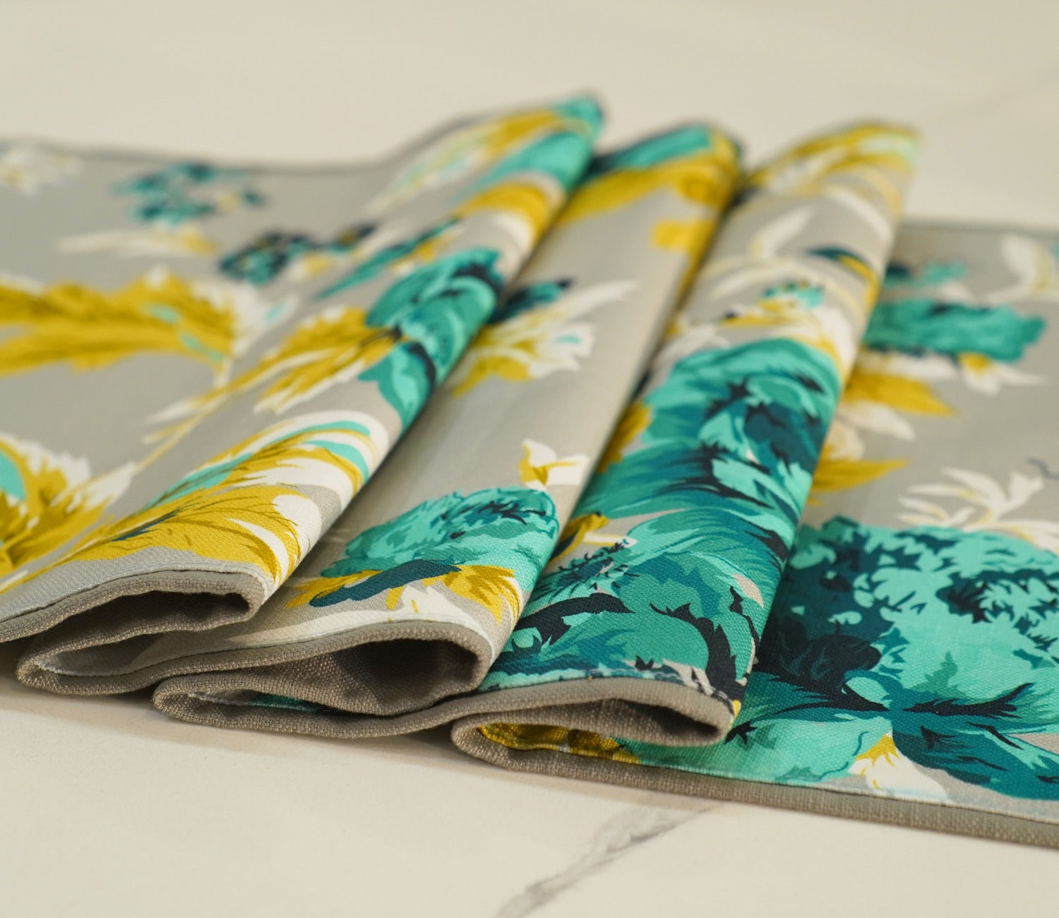 Aqua Bouquet Printed Cotton Table Runner (Grey, 13 x 72 Inches)