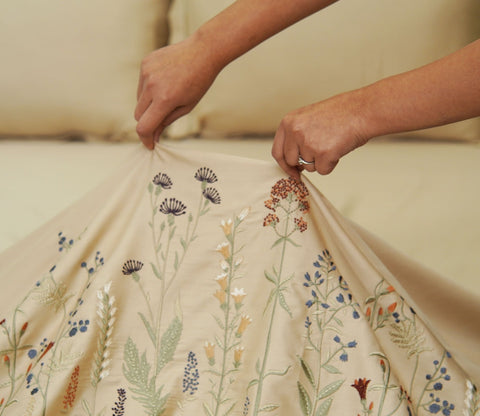 Yard Embroidery Flat Cotton Bed Sheet King Size with 2 Pillow Covers