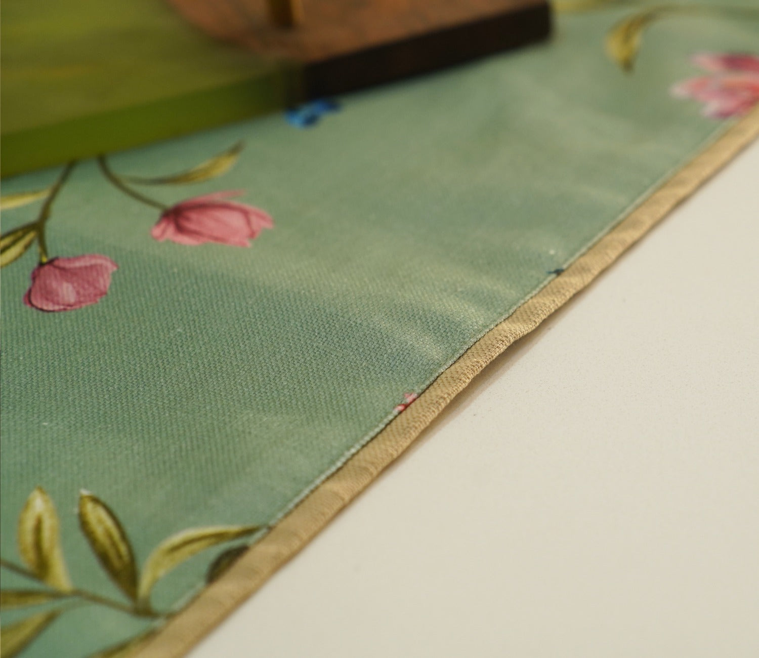 Bird on Branch Printed Cotton Table Runner (Teal, 13 x 72 Inches)