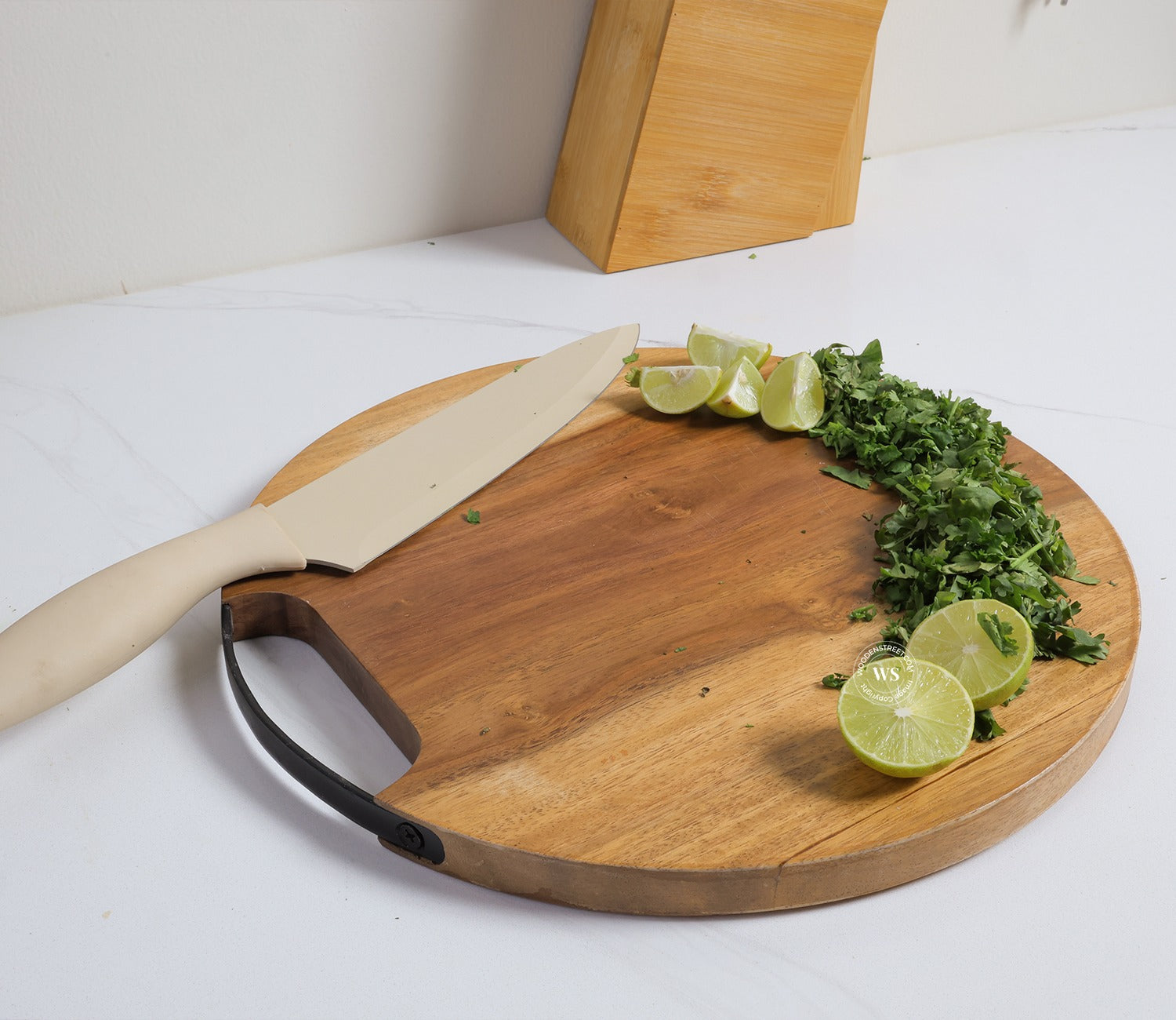 Sage Round Mango Wood Handcrafted Non Slip Chopping Board With Handle for Kitchen