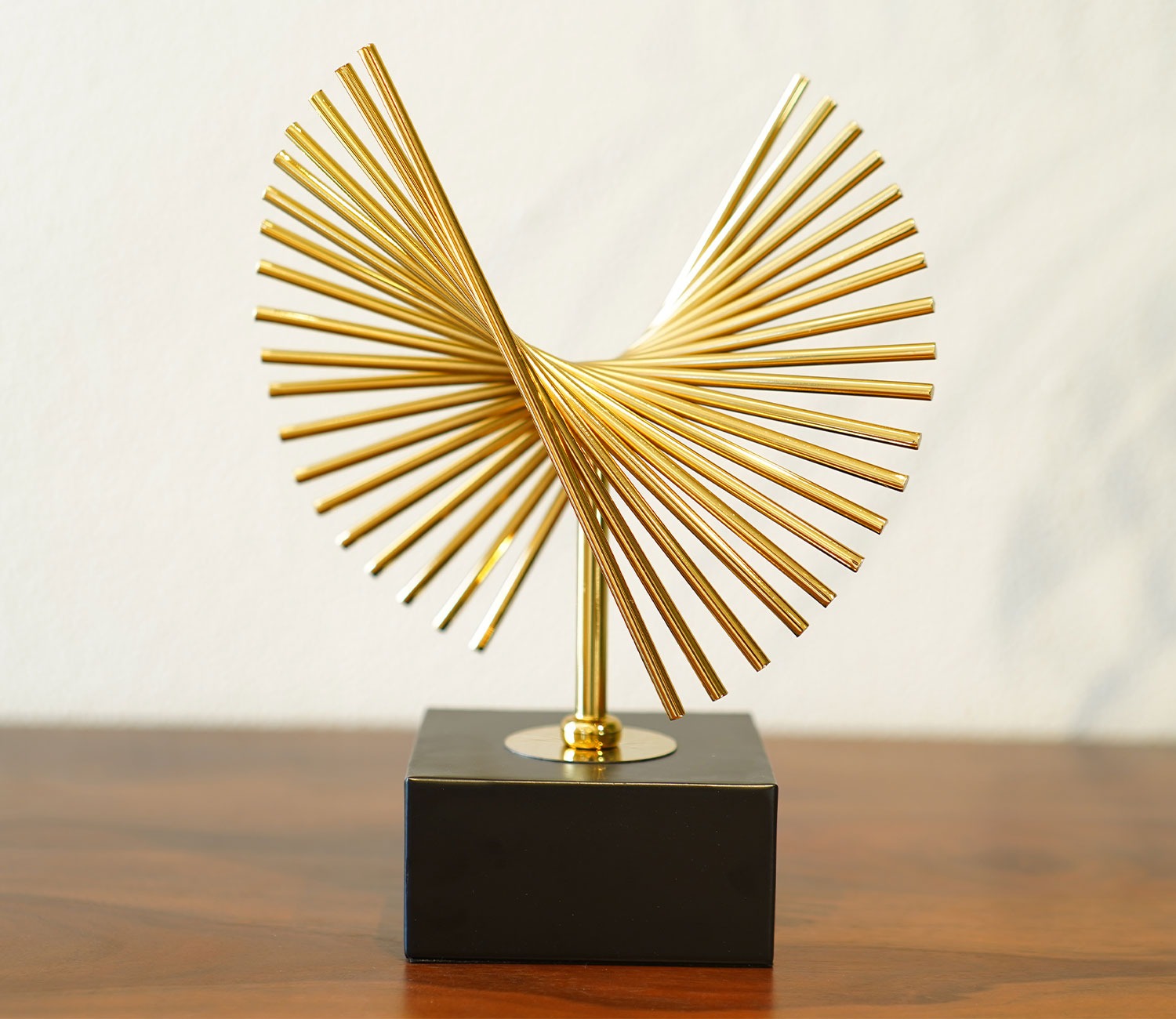 Golden Radiance Abstract Table Showpiece (L, Gold)