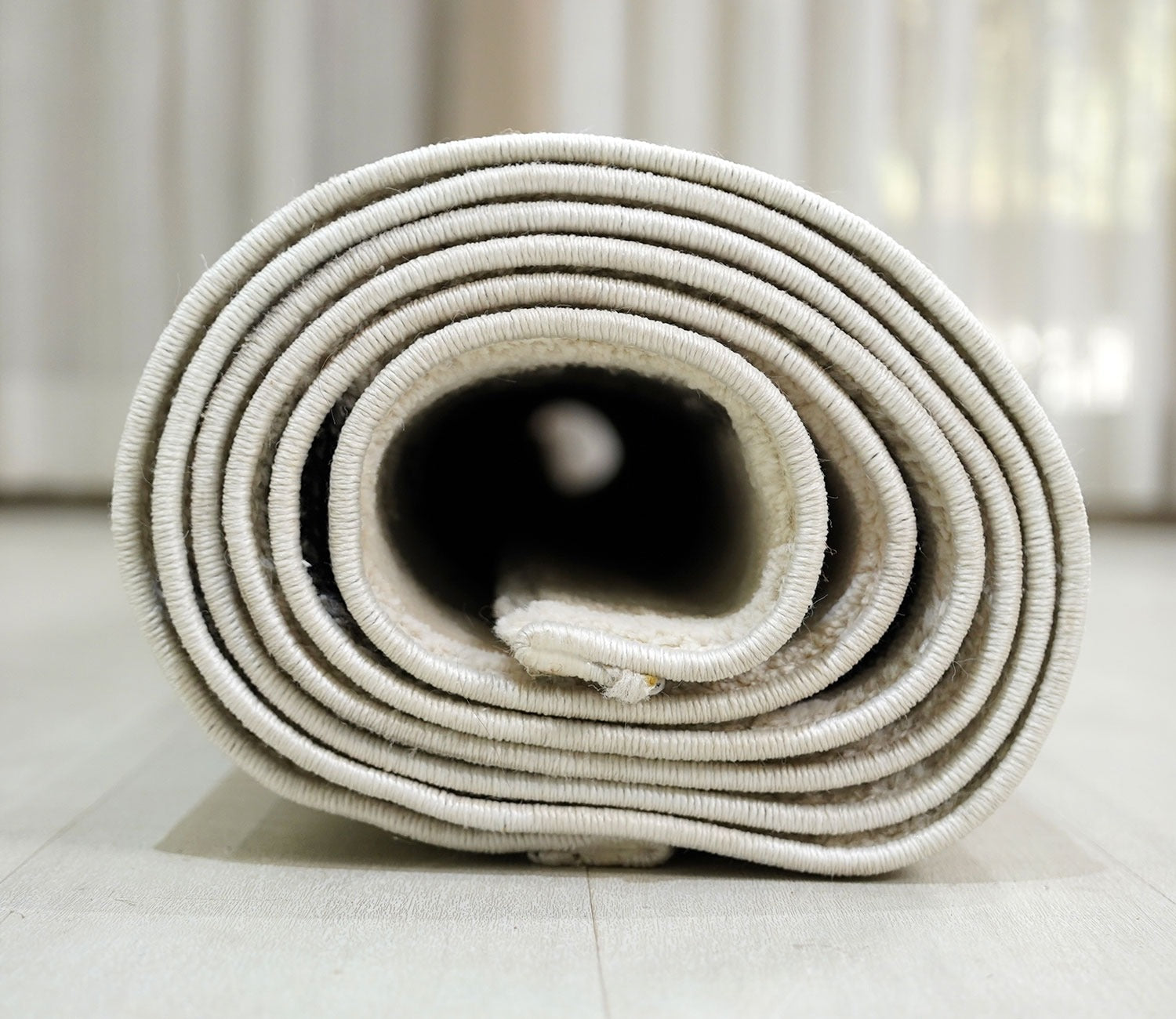 Bergen Black and White Abstract Pattern Carpet  (11 x 7 Feet)