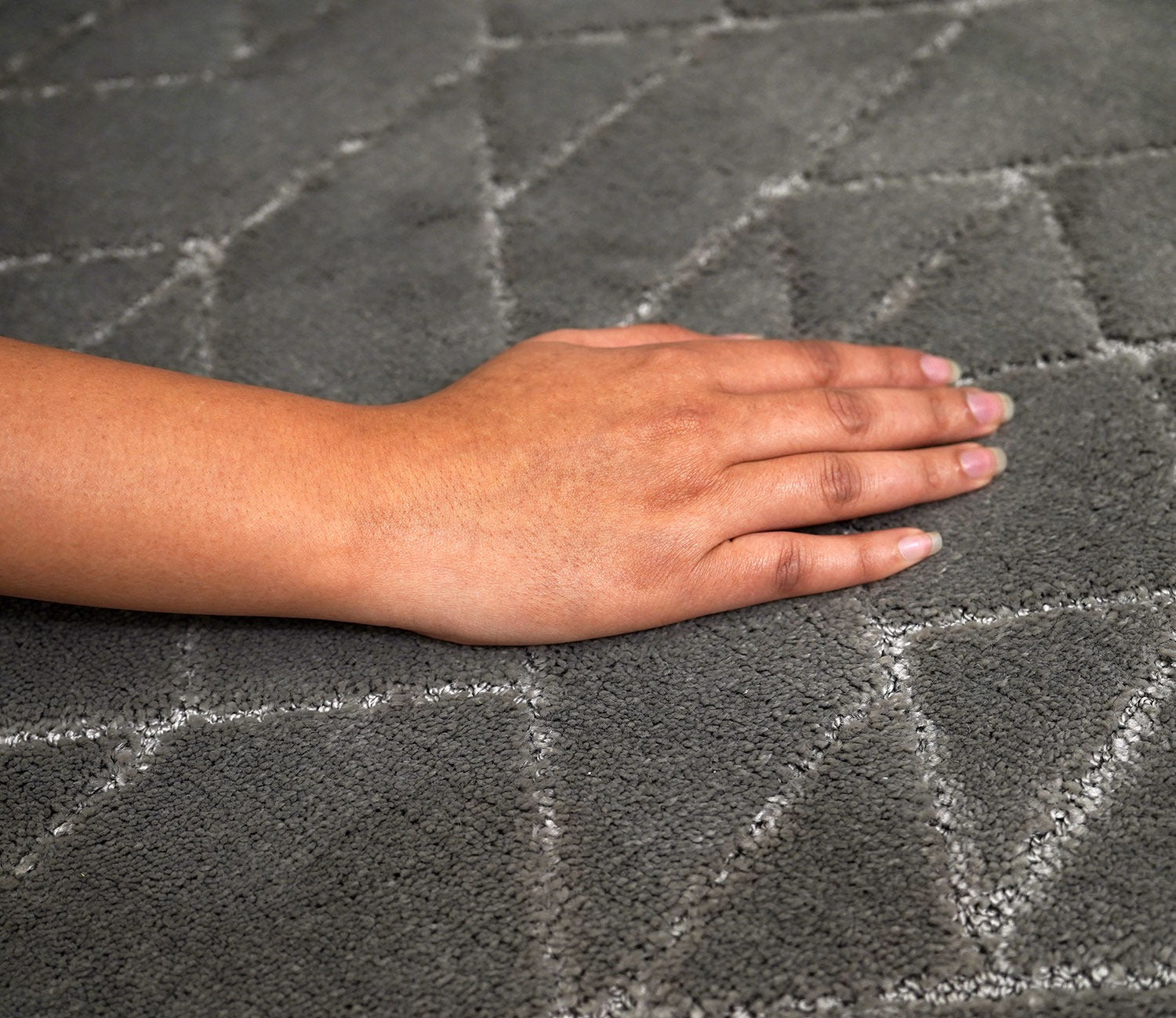 Azalia Grey Geometrical Carpet (11 x 7.8 Feet)