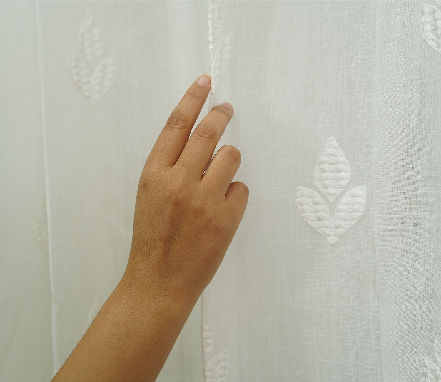 Tri Motifs Door 1 Piece Sheer Curtain (White, 7 Feet)