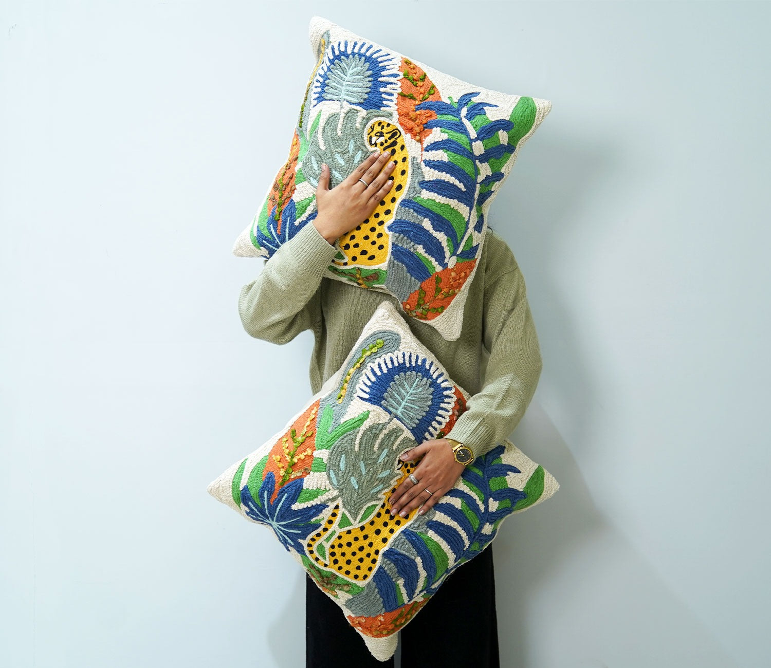 Leopard Printed Multicolor Cotton Hand Woven Set of 1 Cushion Cover (20 x 20 Inch)