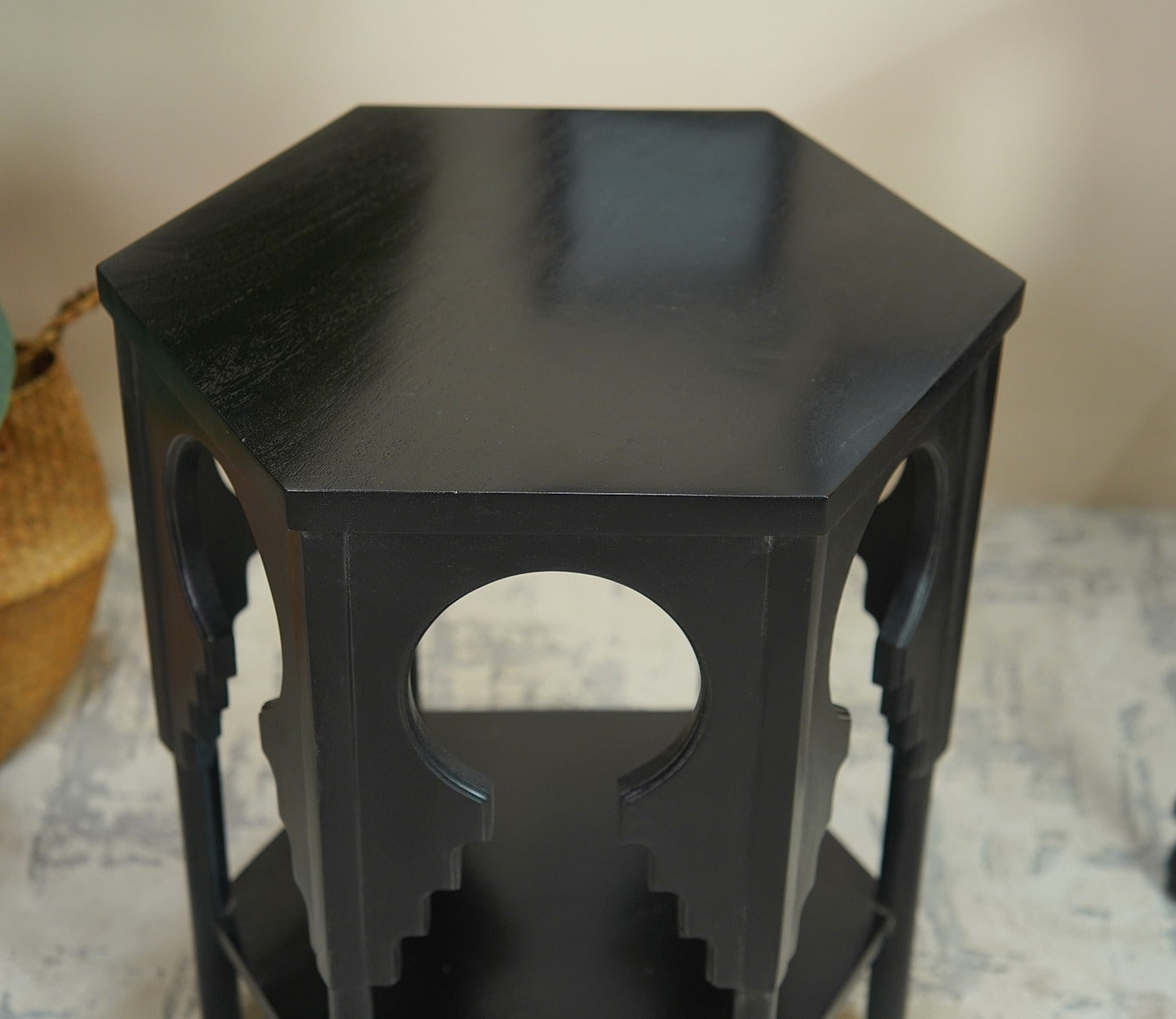 Samiha Sheesham Wood Carved Side End Table (Black Finish)