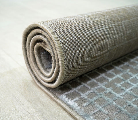 Calvo Grey Checkered Carpet (7.5 x 5 Feet)
