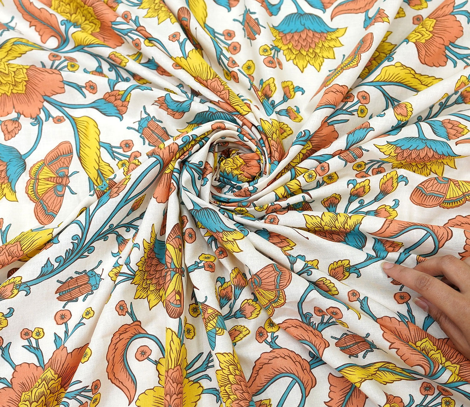 Pernia Moments Queen Size Bedsheet (Orange)