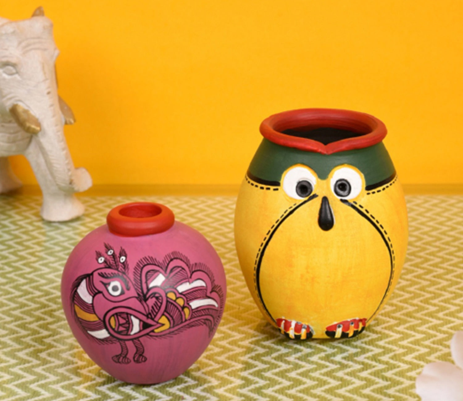 Brown Colour Two Wooden Shelves With Two Colored Madhubani Pots