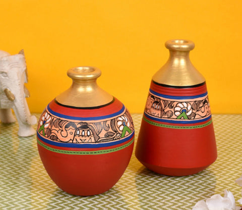 Red Colour Two Wooden Shelves With Two Madhubani Designer Pots