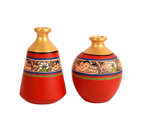Red Colour Two Wooden Shelves With Two Madhubani Designer Pots