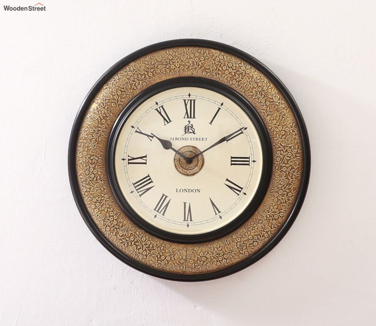 Brado Brass Analog Metal Fitted Wooden Wall Clock