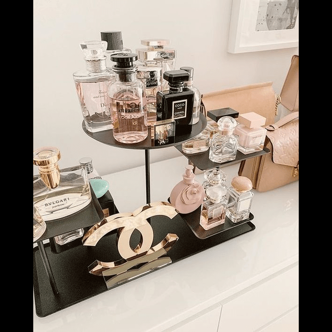Trueliving Golden Black Unique Retail Store Perfume display Unit L30*W30*H90 CM