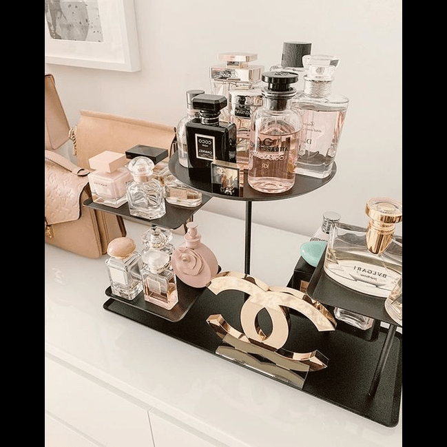 Trueliving Golden Black Unique Retail Store Perfume display Unit L30*W30*H90 CM