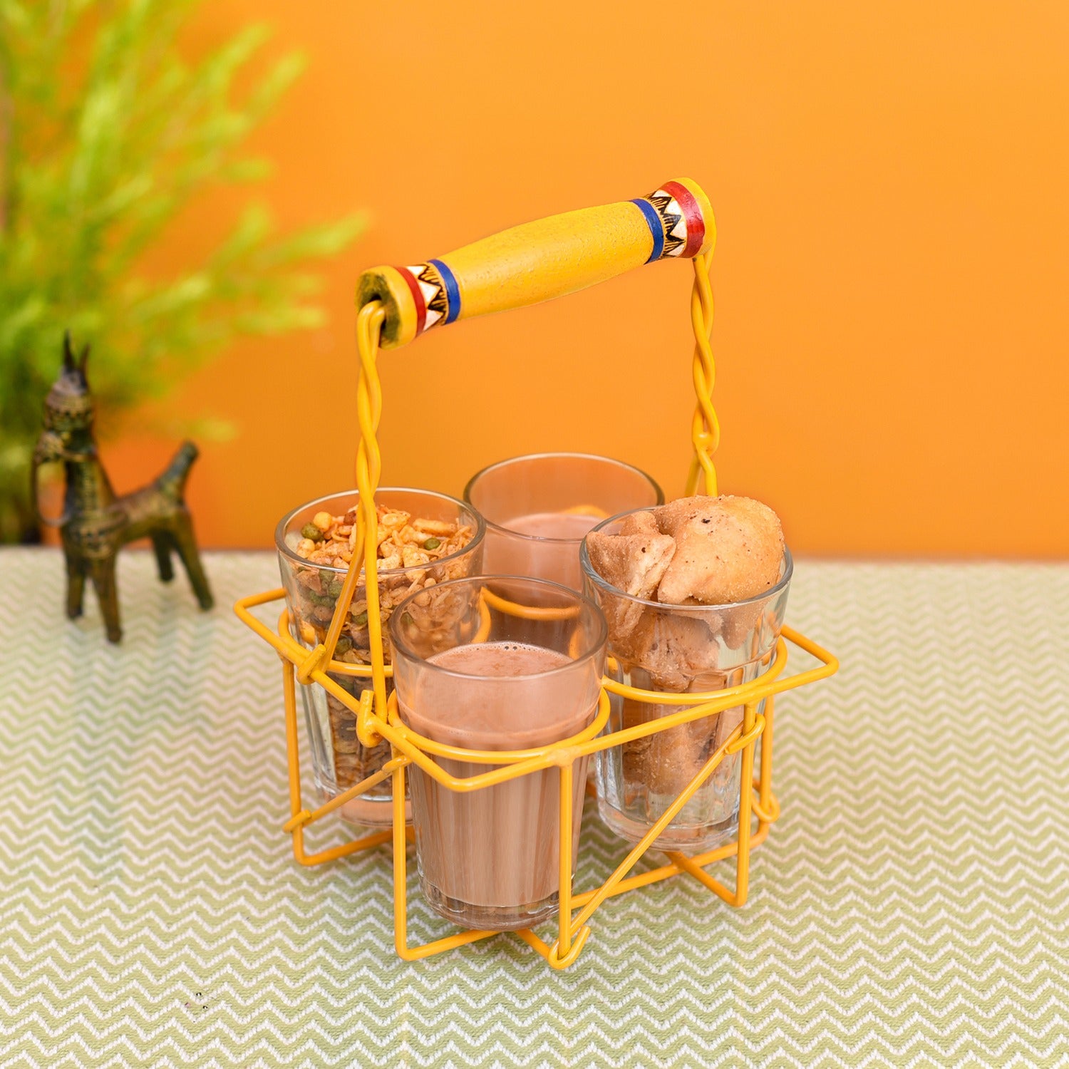 Cutting Chai in Yellow Handpainted Metal Stand - Set of 4