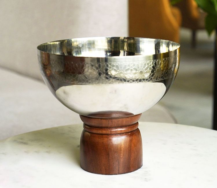 Ranier Metal and Wooden Base Round Bowl (L, Silver)