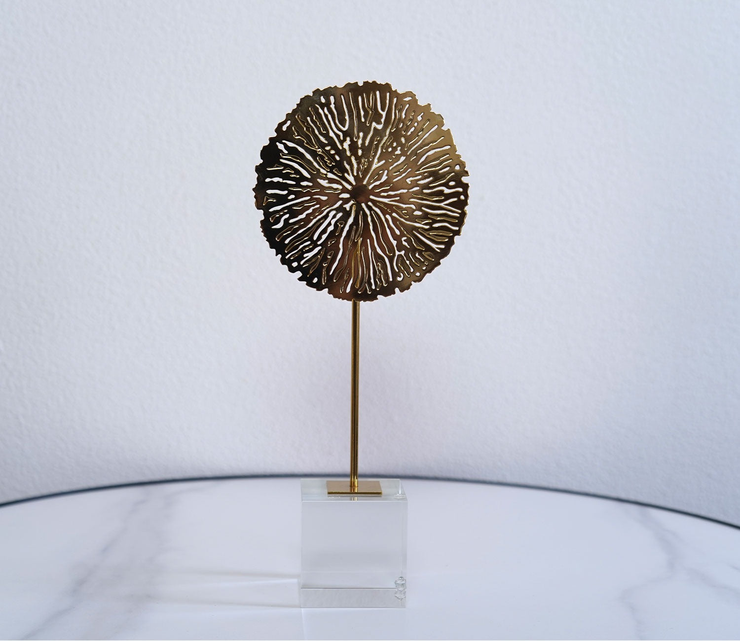 Blossom Radiance Table Decor (M, Gold)