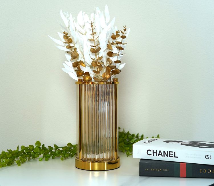 Bloom Golden Shelter Vase