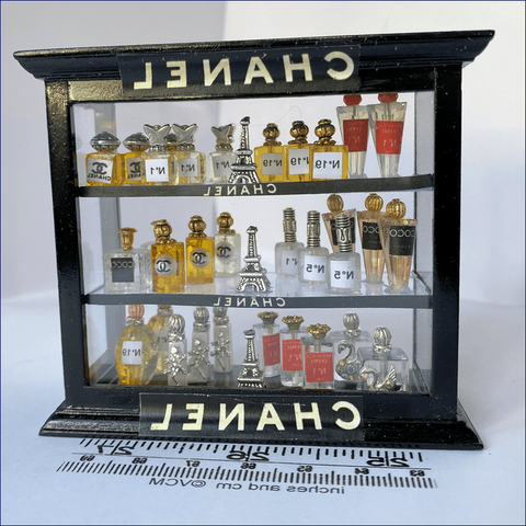 Trueliving Wood Black Retail Store Perfume display Unit L30*W30*H90 CM