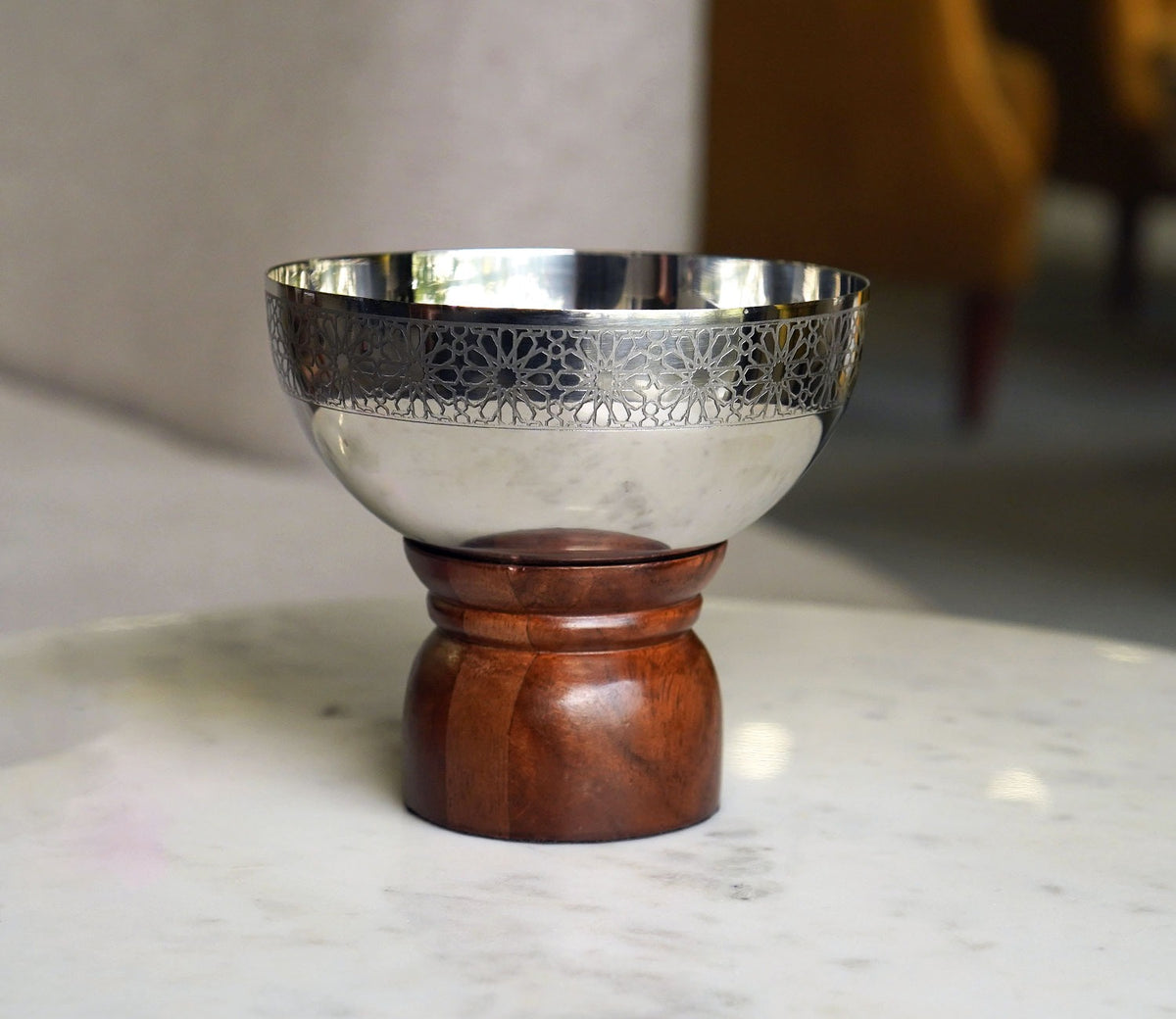 Ranier Metal and Wooden Base Round Bowl (S, Silver)